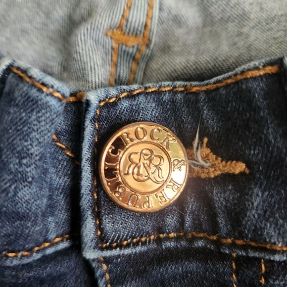 Rock & Republic Womens Size 4 Berlin Embroidered Pockets Blue Straight Jeans - Picture 3 of 13